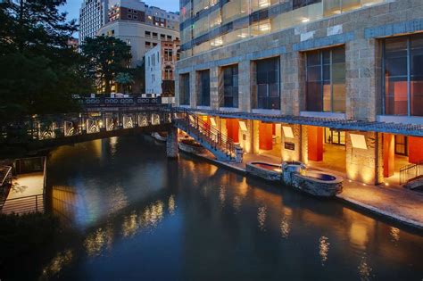 boutique riverwalk hotel san antonio.